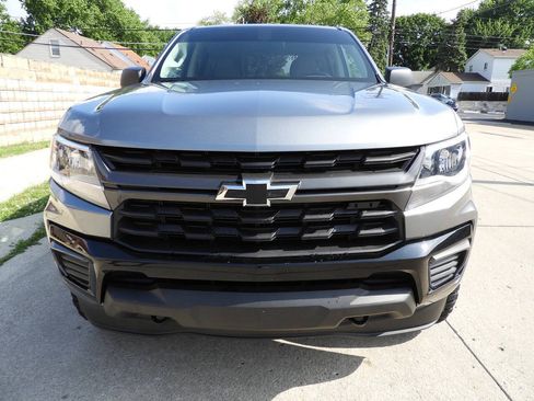 Used 2022 Chevrolet Colorado W/T w/ WT Convenience Package AWD/4WD image 5