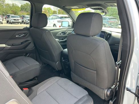 Used 2022 Chevrolet Traverse LT FWD image 47