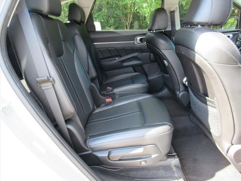 Used 2023 Kia Sorento SX FWD image 33