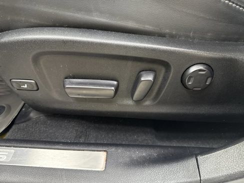 Used 2022 Lexus RX 450h AWD w/ Luxury Package image 28