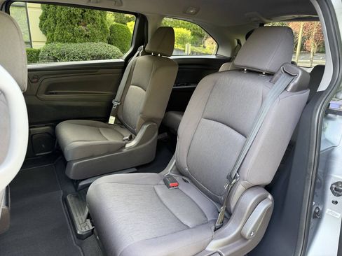 Used 2019 Honda Odyssey LX image 24