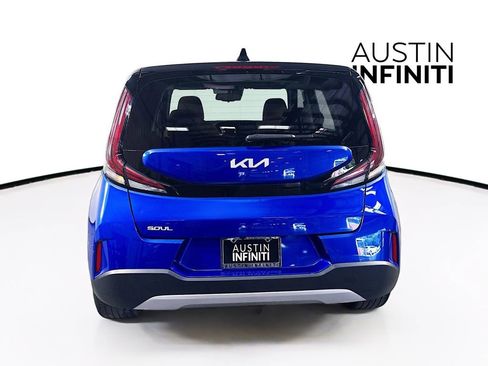 Used 2024 Kia Soul EX w/ Option Group 015 FWD image 7