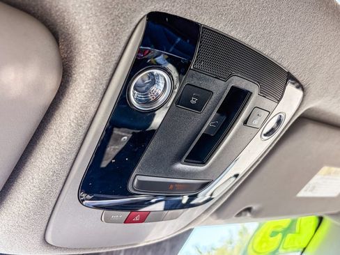 Used 2023 Kia Niro SX Touring FWD image 35
