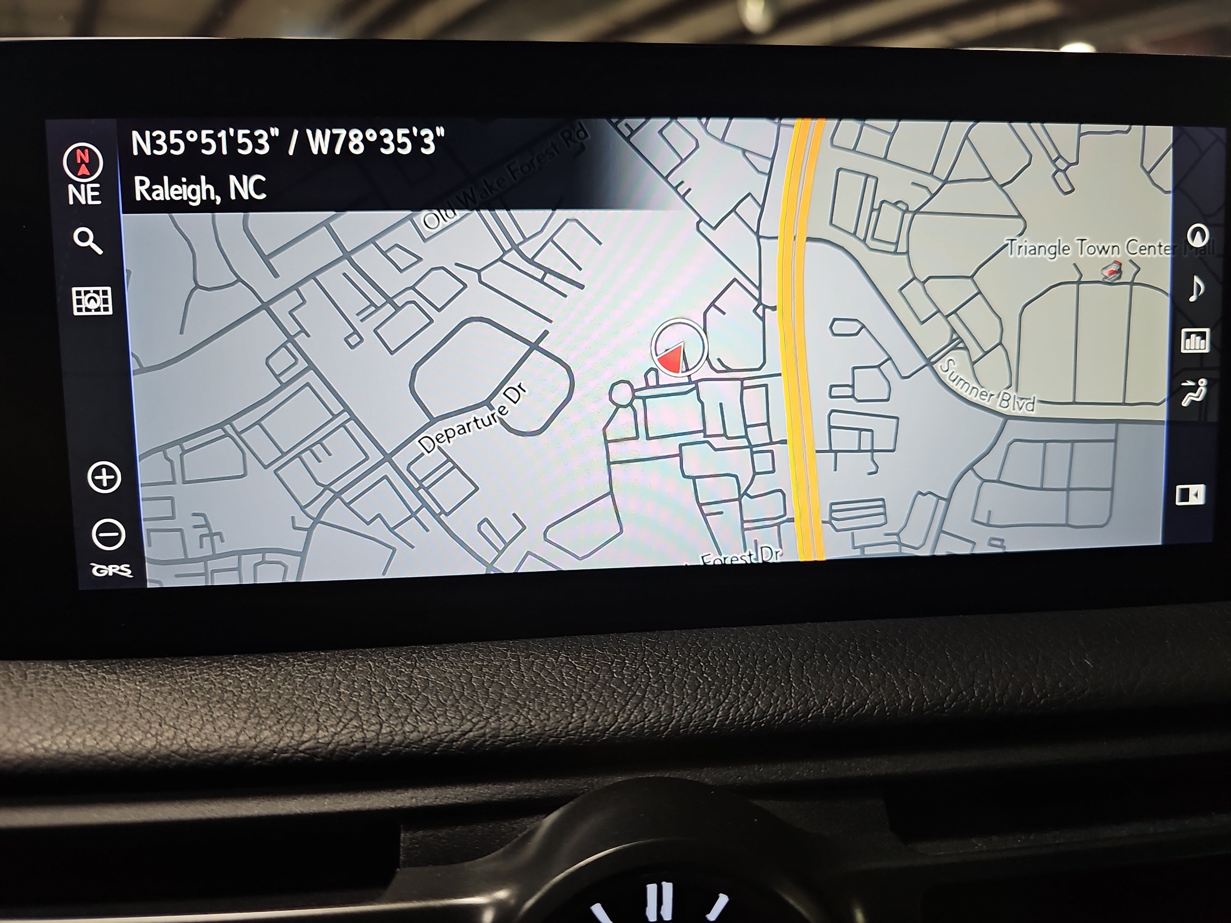Used 2023 Lexus IS 350 F Sport RWD image 23