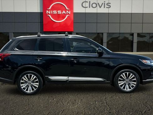 Used 2020 Mitsubishi Outlander SE AWD/4WD image 9