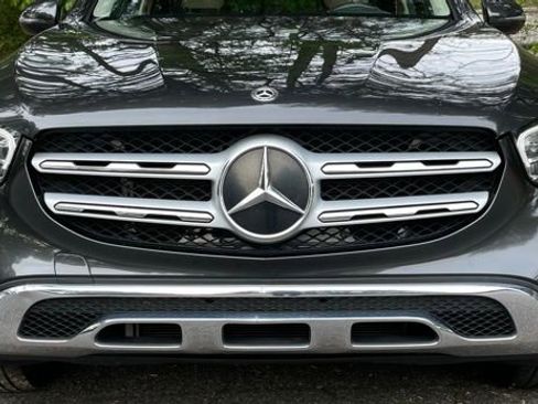 Used 2020 Mercedes-Benz GLC 300 w/ Premium Package image 10