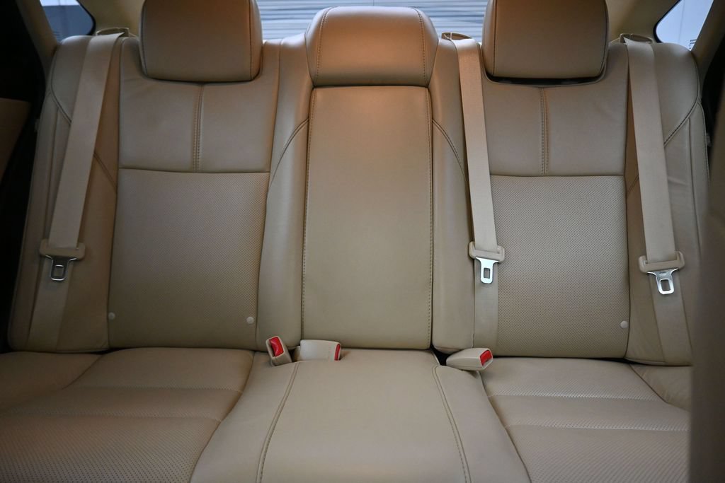Used 2016 Toyota Avalon Limited w/ Toyota Safety Sense Package FWD image 31