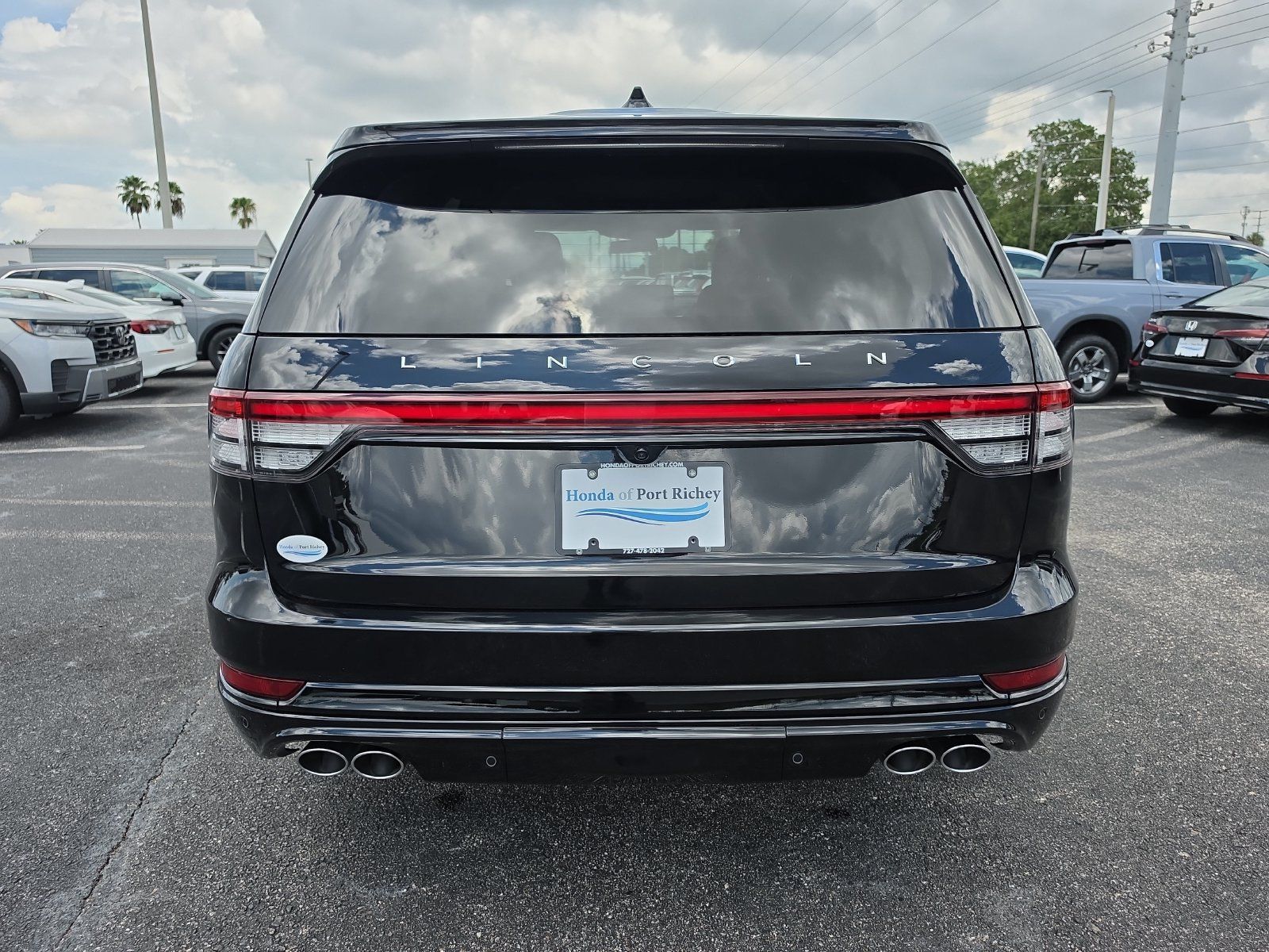 Used 2025 Lincoln Aviator Reserve w/ Jet Appearance Package AWD/4WD image 5