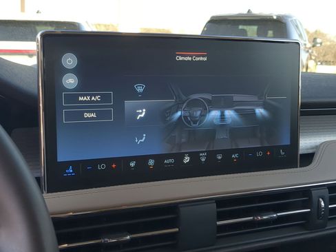 Used 2023 Lincoln Corsair FWD w/ Equipment Group 101A image 18