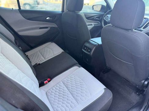 Used 2018 Chevrolet Equinox LS FWD image 19