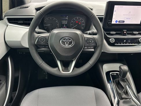 Used 2024 Toyota Corolla SE image 17