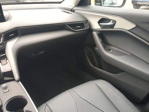 Certified 2025 Acura TLX w/ Technology Package image 15