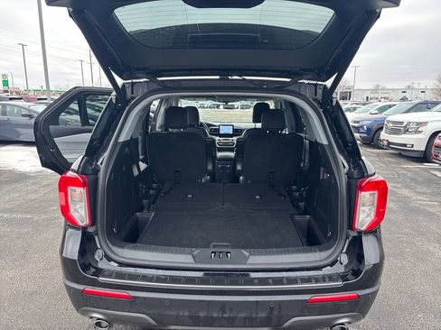 Used 2022 Ford Explorer XLT w/ Equipment Group 202A image 28