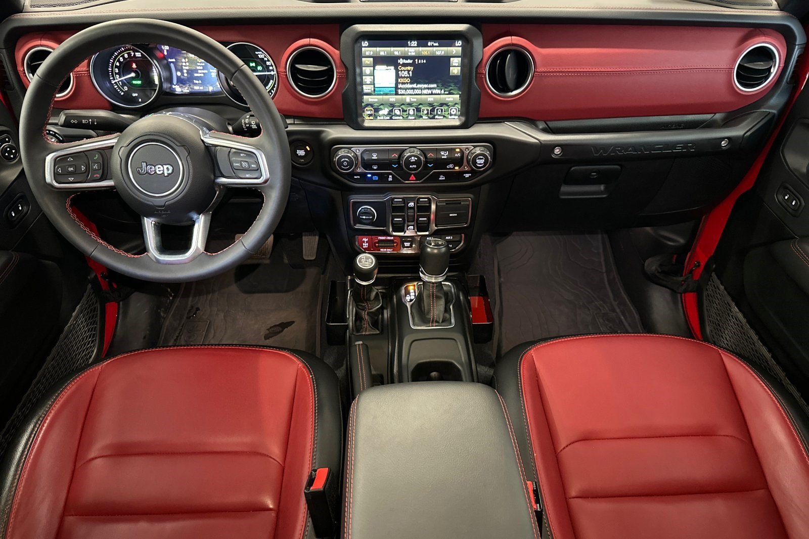 Used 2023 Jeep Wrangler Unlimited Rubicon 4xe AWD/4WD image 16