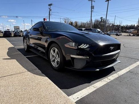 Used 2020 Ford Mustang Coupe image 5