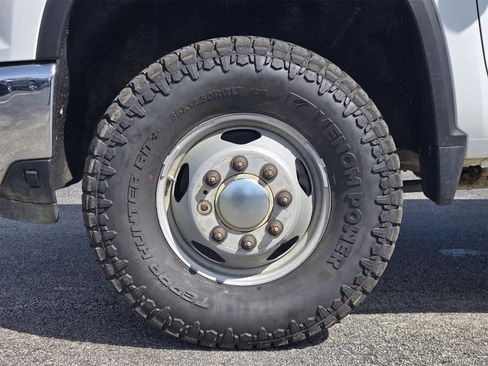 Used 2024 Chevrolet Silverado 3500 W/T w/ WT Convenience Package image 10