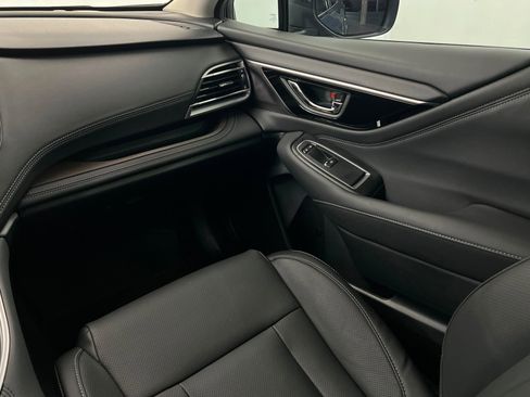 Used 2025 Subaru Outback Touring XT AWD/4WD image 10