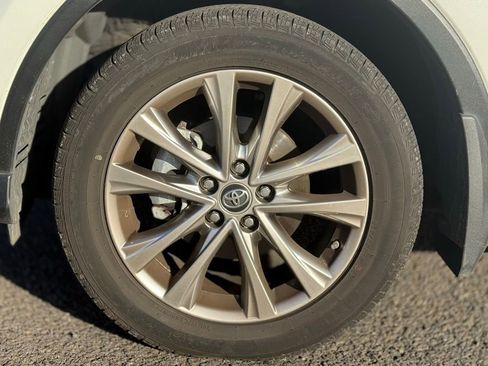 Used 2017 Toyota RAV4 Limited image 9