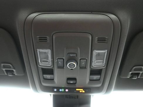 Used 2025 Chevrolet Suburban LT w/ Comfort Package AWD/4WD image 20
