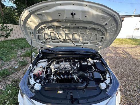 Used 2021 Toyota Corolla LE FWD image 19