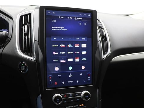 Used 2024 Ford Edge Titanium image 22