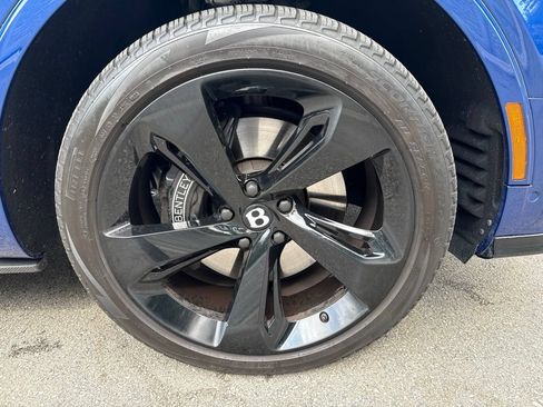 Used 2021 Bentley Bentayga AWD/4WD image 7
