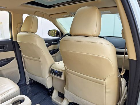 Used 2018 Toyota Highlander XLE FWD image 35