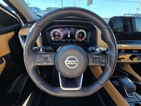 Used 2021 Nissan Rogue Platinum FWD image 14