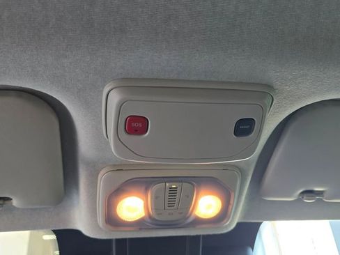 Used 2025 RAM ProMaster 2500 w/ U-Haul Equipment Group FWD image 19