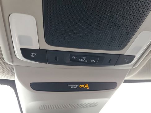 Certified 2023 Honda HR-V LX image 27