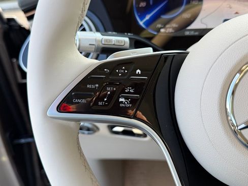 New 2026 Mercedes-Benz EQS 400 4MATIC SUV image 23