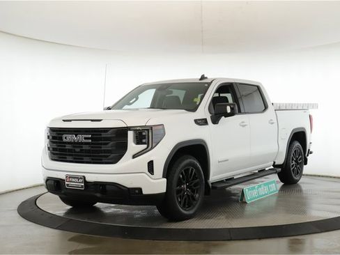 Used 2025 GMC Sierra 1500 Elevation w/ Elevation Premium Package image 10