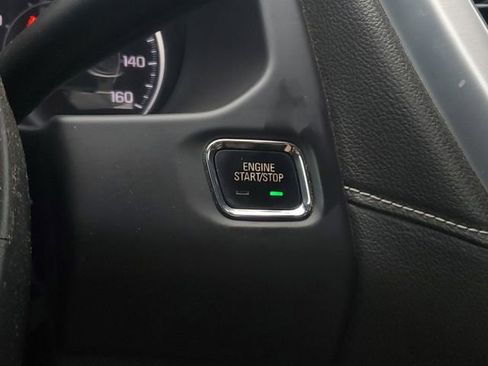 Used 2022 GMC Acadia SLE image 35