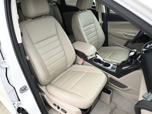 Used 2016 Ford Escape Titanium image 44