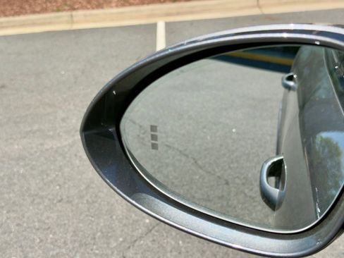 Used 2019 Porsche Cayenne Turbo image 18