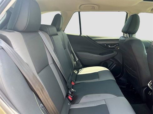 Used 2025 Subaru Outback Onyx Edition image 29