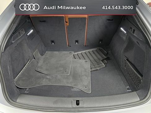 Used 2023 Audi Q5 2.0T Premium Plus w/ Premium Plus Package AWD/4WD image 11