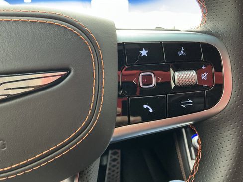 Used 2026 Genesis GV70 2.5T Sport Prestige image 9