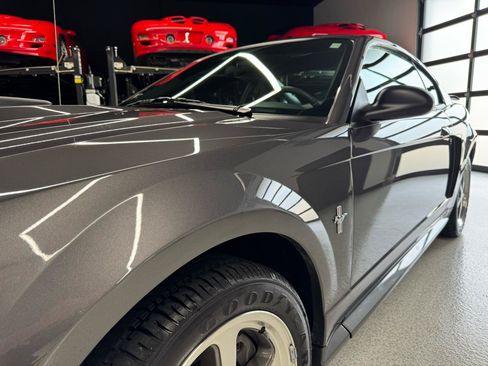 Used 2003 Ford Mustang Mach 1 RWD image 26