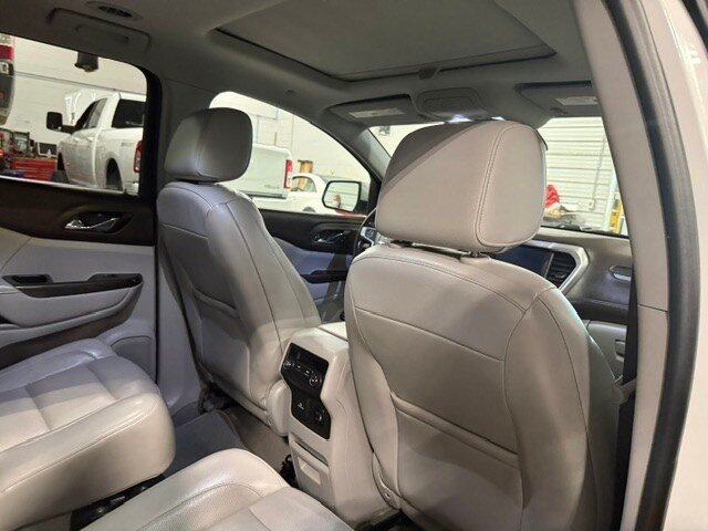 Used 2017 GMC Acadia SLT AWD/4WD image 14