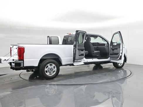 New 2026 Ford F350 XLT image 4