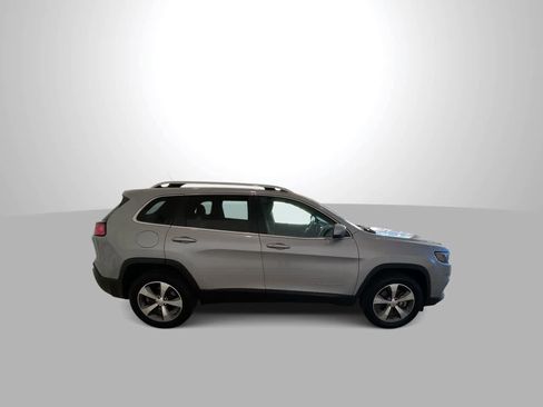 Used 2019 Jeep Cherokee Limited image 9