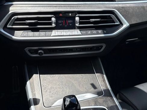 Used 2022 BMW X5 xDrive40i w/ M Sport Package AWD/4WD image 13