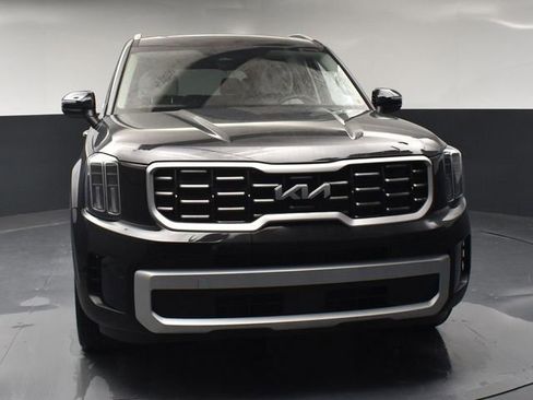 Used 2025 Kia Telluride S FWD image 8