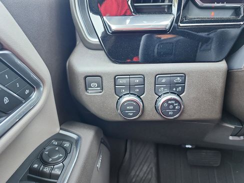 New 2025 GMC Sierra 2500 SLT w/ SLT Premium Package image 22