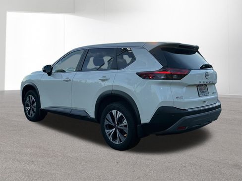 Used 2023 Nissan Rogue SV AWD/4WD image 5