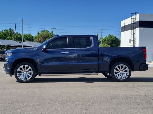 Certified 2022 Chevrolet Silverado 1500 High Country AWD/4WD image 4