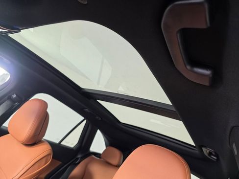 New 2026 Mercedes-Benz GLC 300 GLC 300 image 9