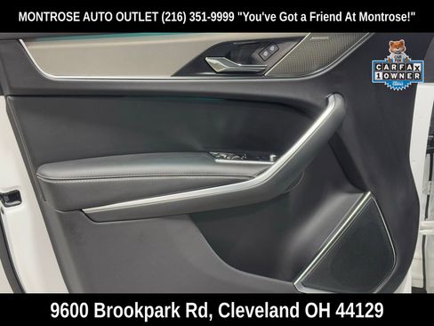 Used 2025 Jaguar F-PACE R-Dynamic S image 11