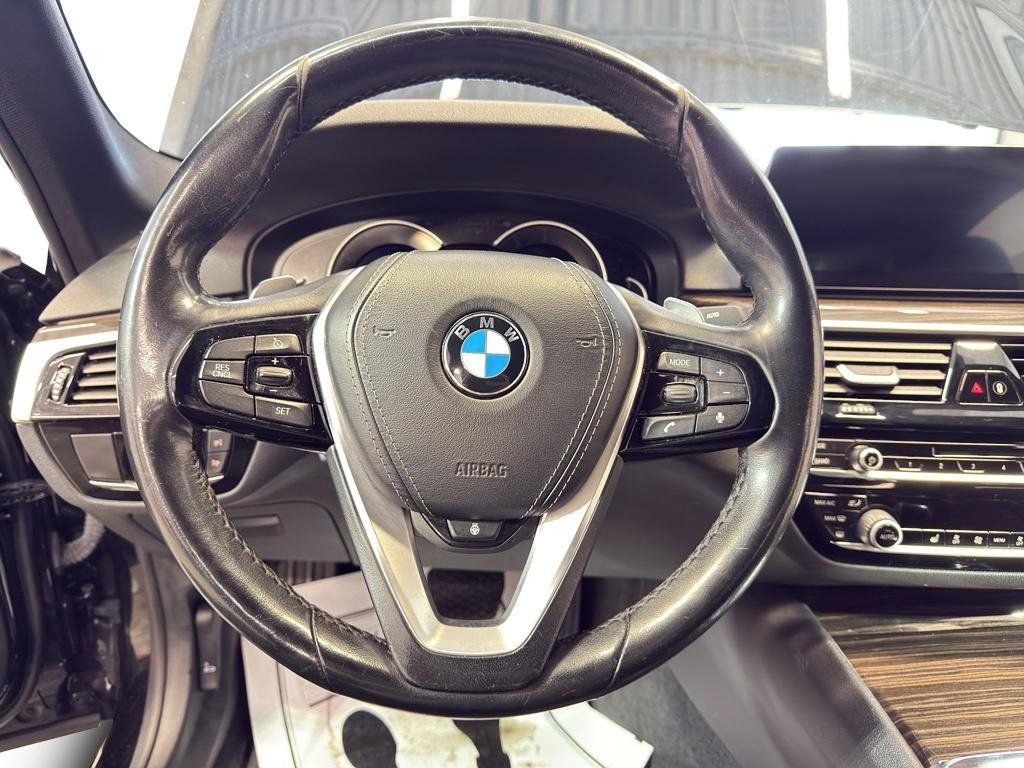 Used 2019 BMW 530i xDrive w/ Convenience Package AWD/4WD image 12